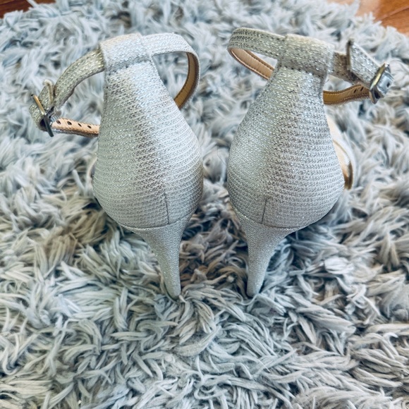 Gianna Bini Silver Sparkle open toe heels with buckle straps - Picture 5 of 5